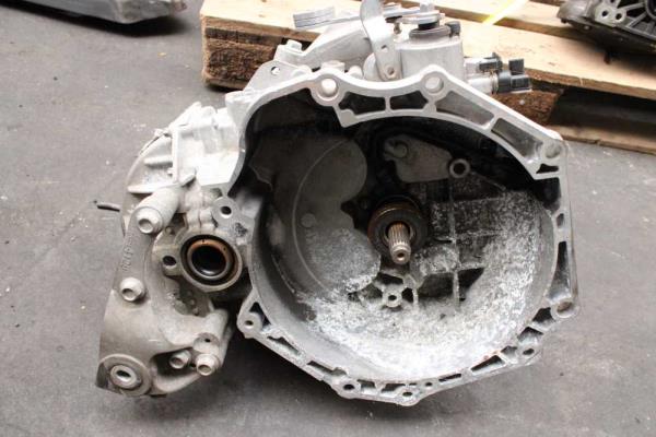 BOITE DE VITESSE MANUEL OPEL ASTRA K 1.6CDTI 2016 CODE MZ4 ( 6VITESSES ) - Vue 1